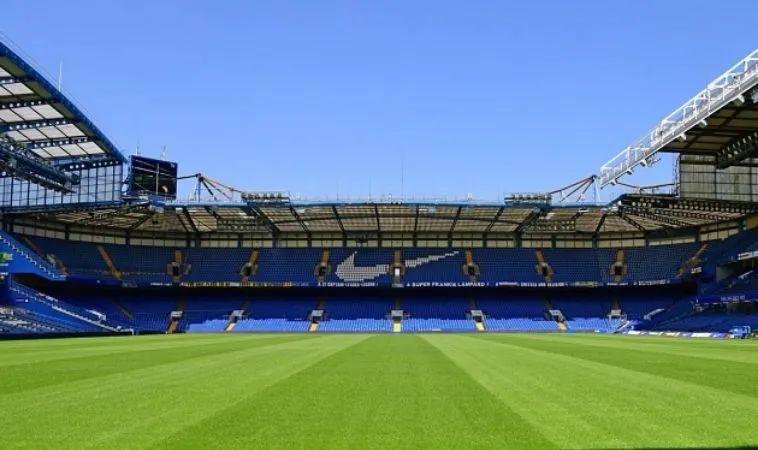 Kích Thước Sân Bóng Đá Ngoại Hạng Anh Tiêu Chuẩn 2 Sân bóng đá Ngoại Hạng Anh